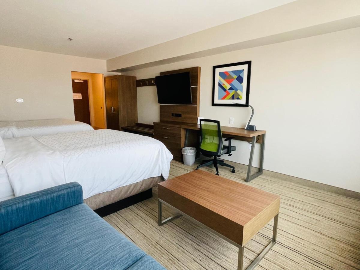 Holiday Inn Express & Suites - Phoenix - Airport North By Ihg Exterior photo