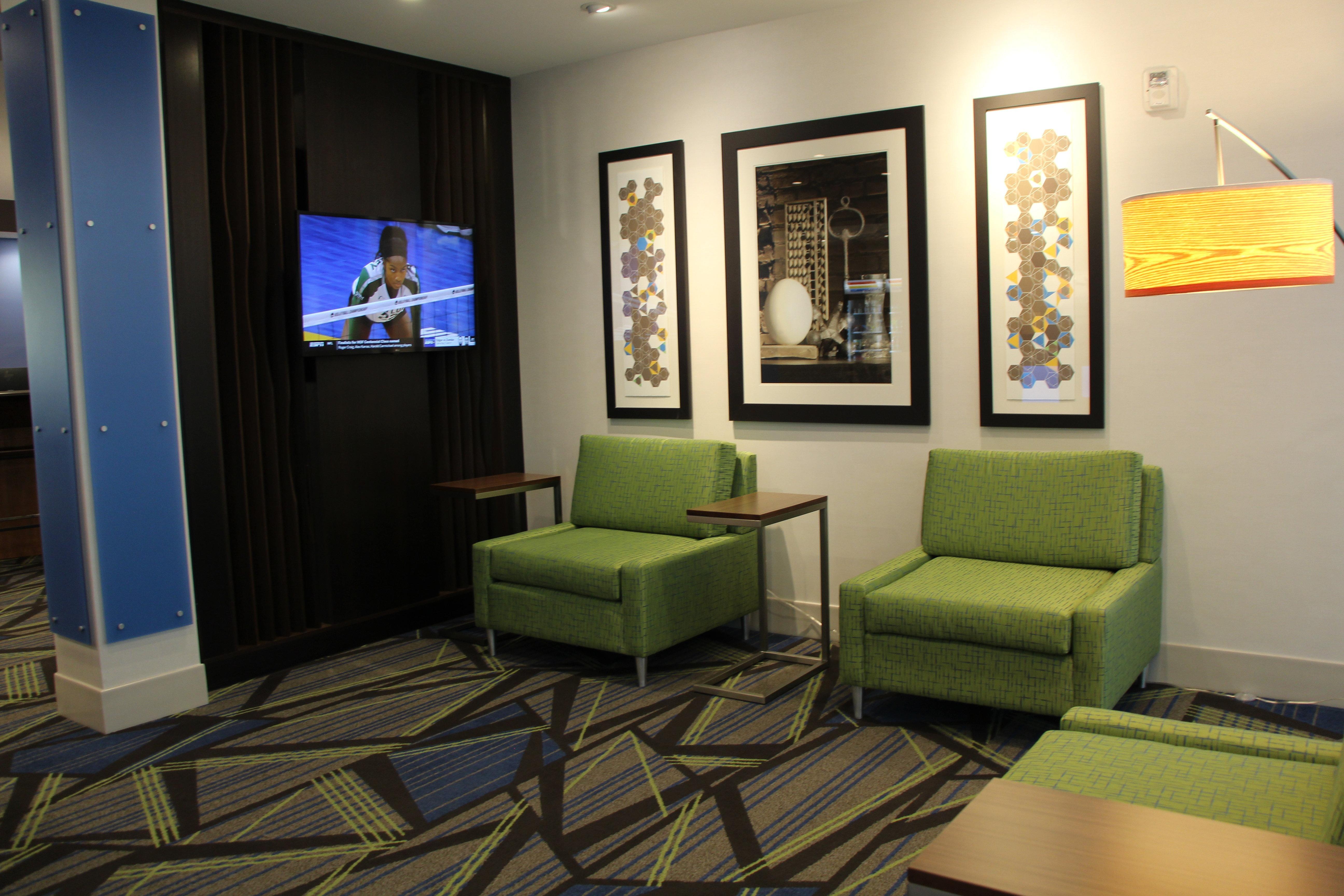 Holiday Inn Express & Suites - Phoenix - Airport North By Ihg Exterior photo