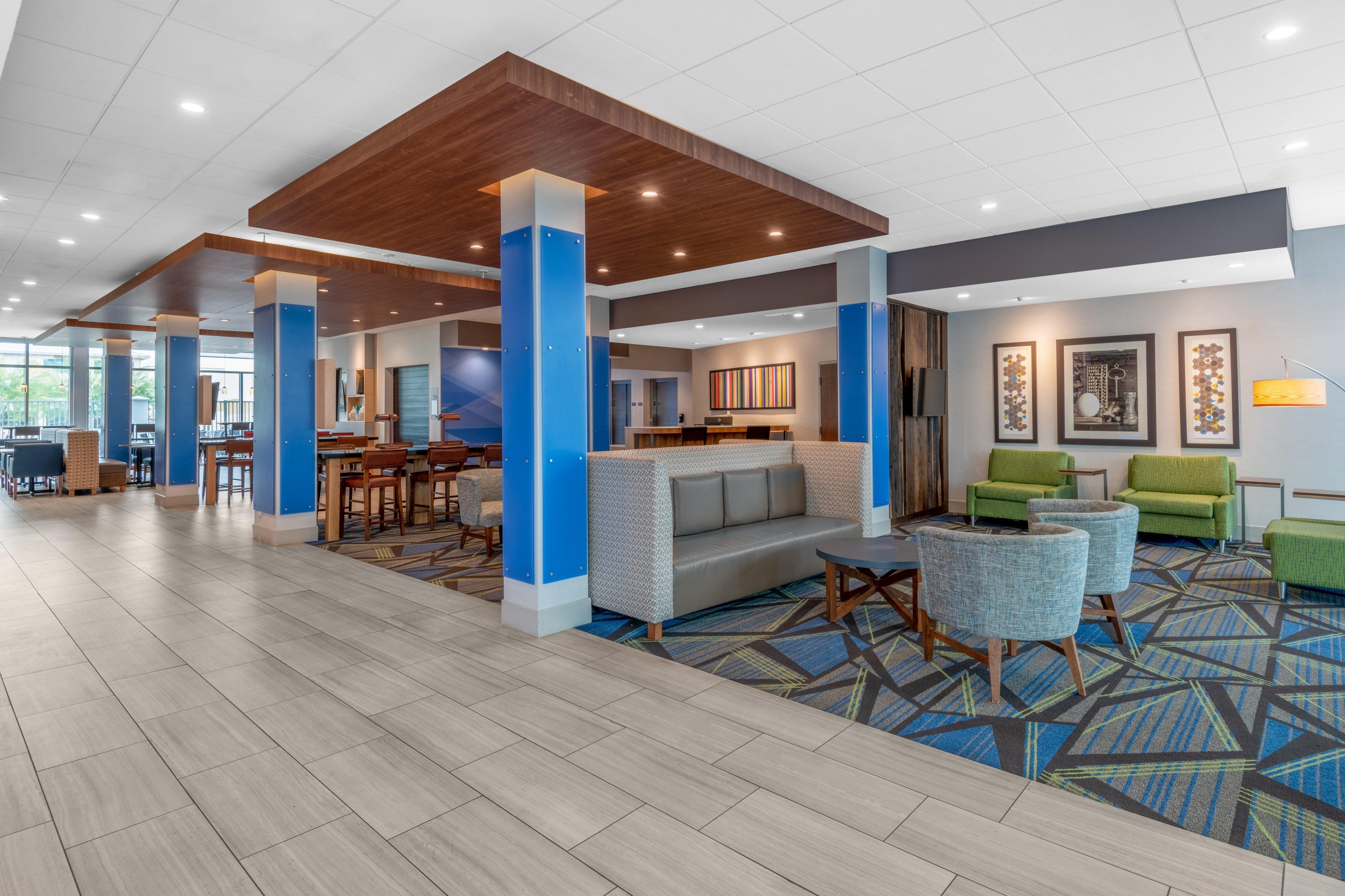 Holiday Inn Express & Suites - Phoenix - Airport North By Ihg Exterior photo