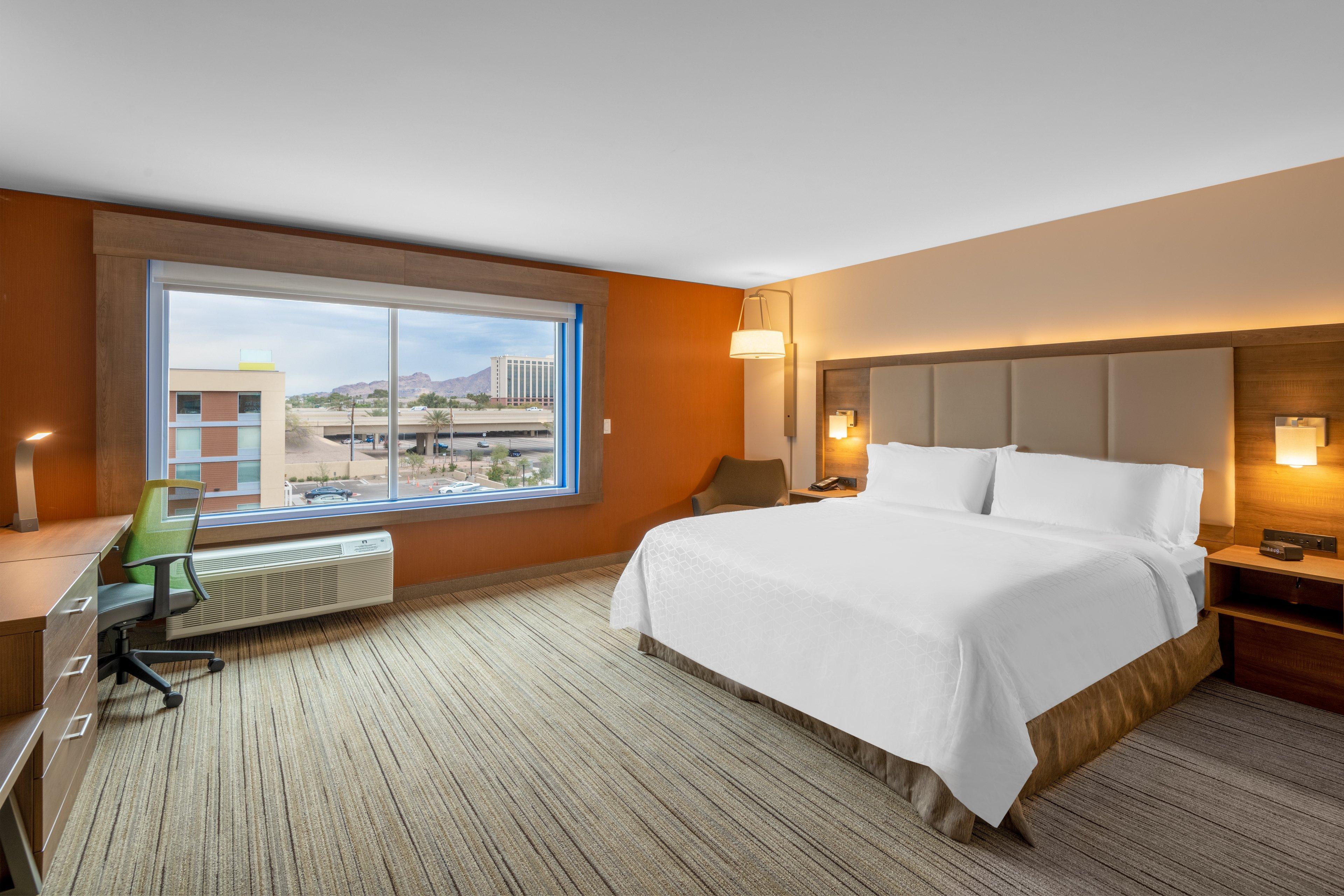 Holiday Inn Express & Suites - Phoenix - Airport North By Ihg Exterior photo